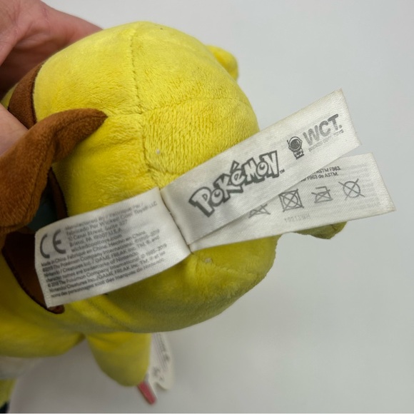 Pokemon Pikachu Holiday Plush 10" with tags used 2019 WCT WICKED COOL TAG - Picture 14 of 14